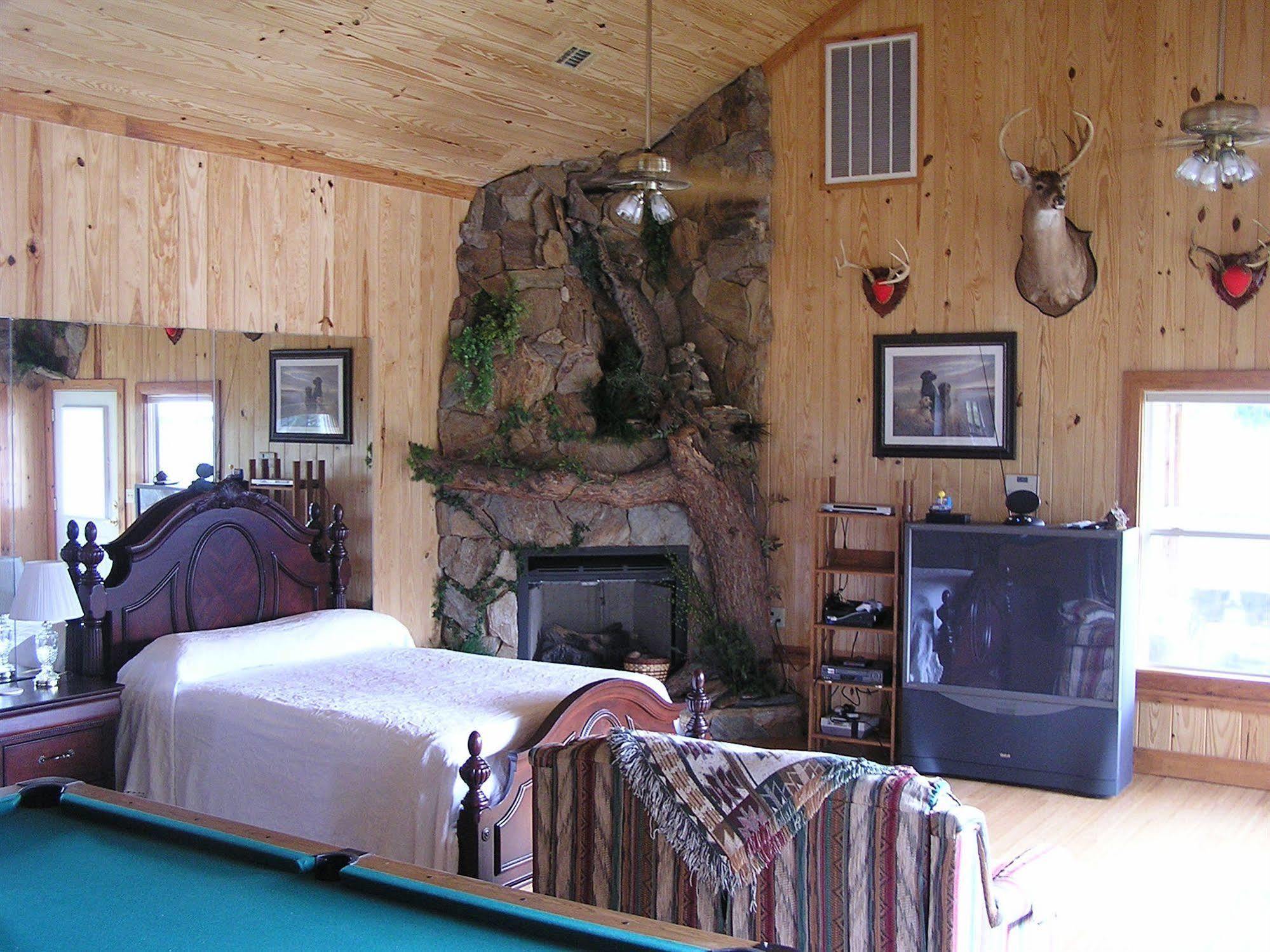 Shalom House Bed And Breakfast Tifton Eksteriør billede